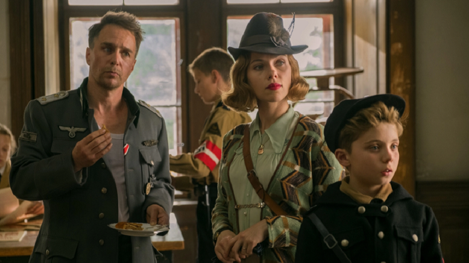 Sam Rockwell, Scarlett Johansson, Roman Griffin Davis